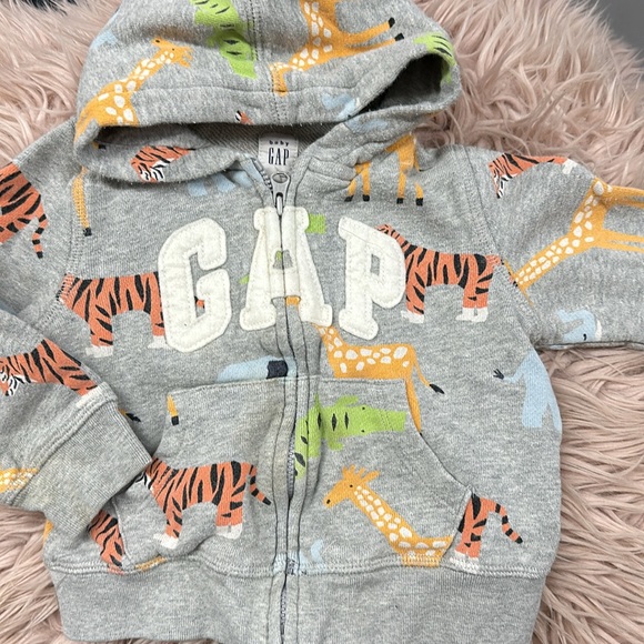 Gap Animal Sweater - Picture 2 of 6